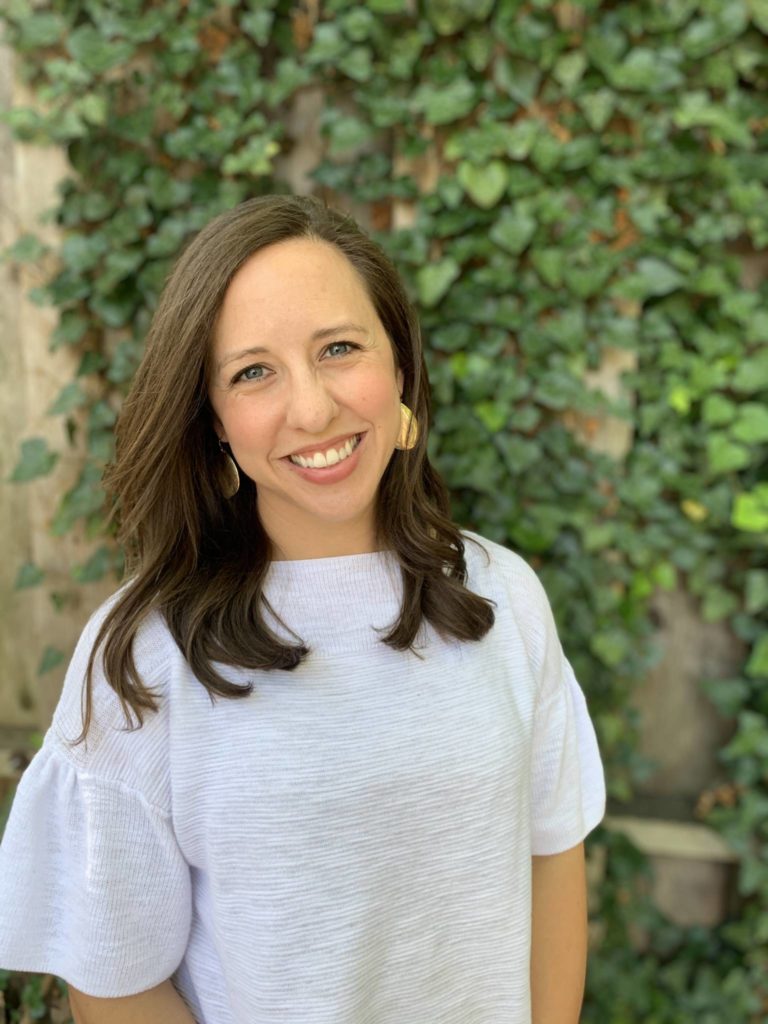 Headshot -Samantha Rose Licensed Clinical Social Worker